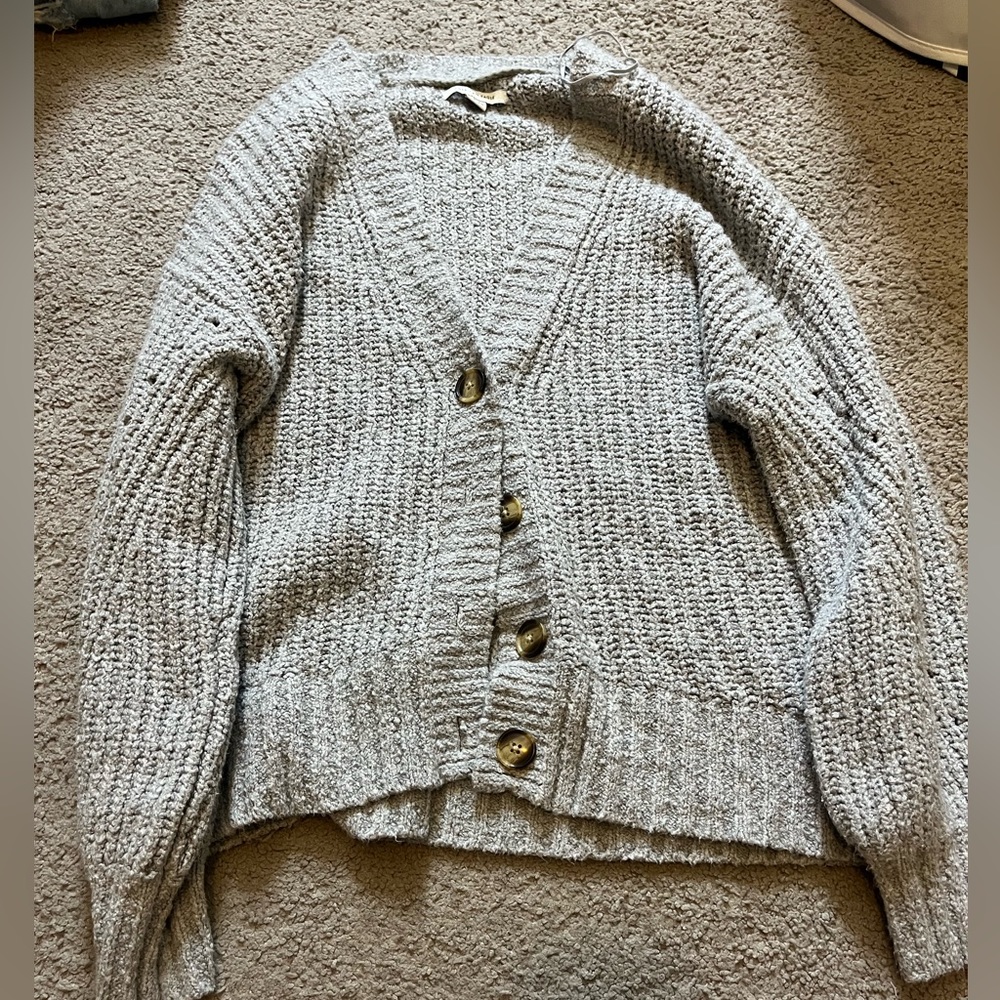 American eagle grey knit button up cardigan